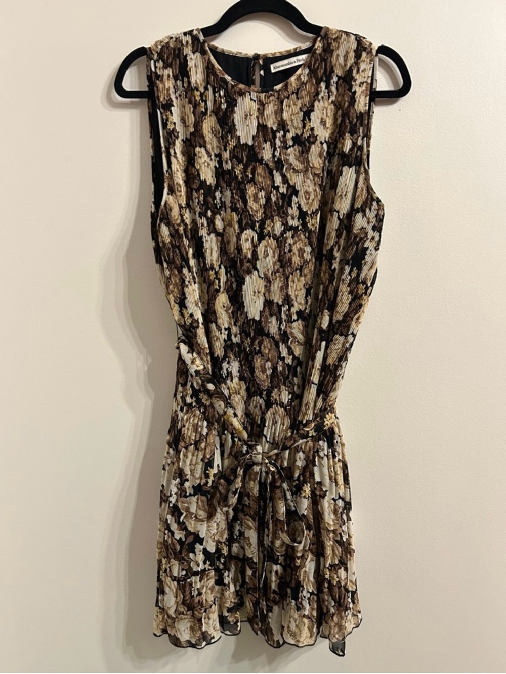 Abercrombie & Fitch High Neck Plisse Mini Dress Large Tall Sleeveless Floral - Picture 2 of 11